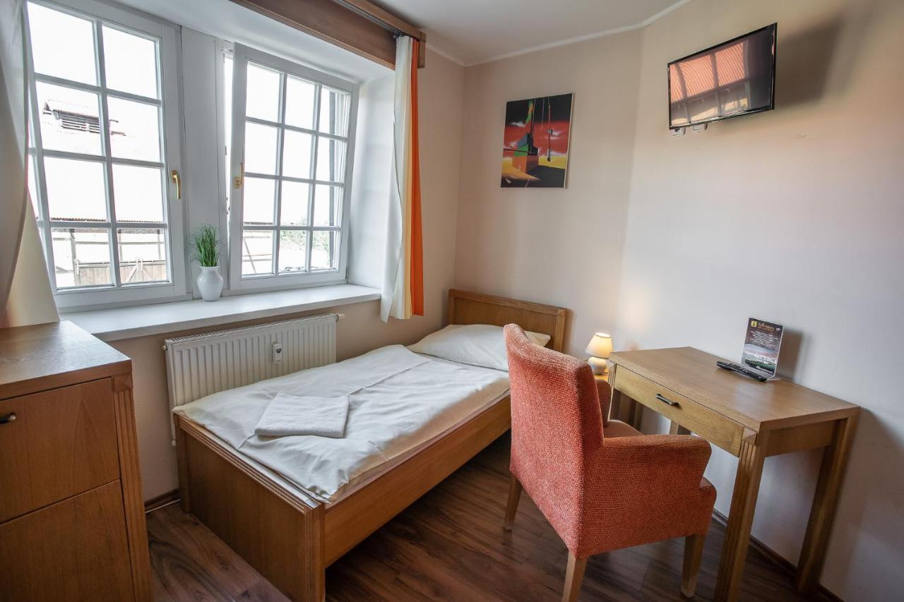 Penzion Statek Bernard Královské Poříčí Habitación foto