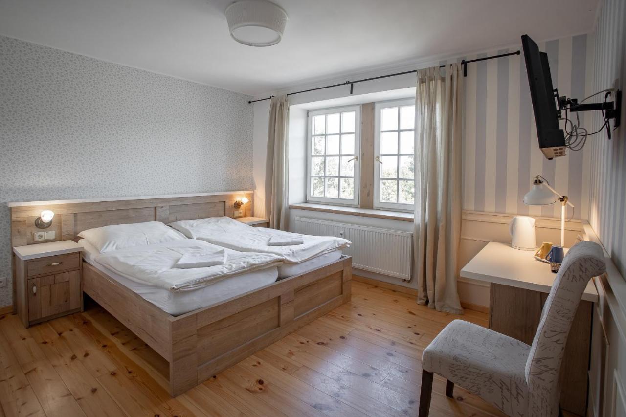 Penzion Statek Bernard Královské Poříčí Habitación foto