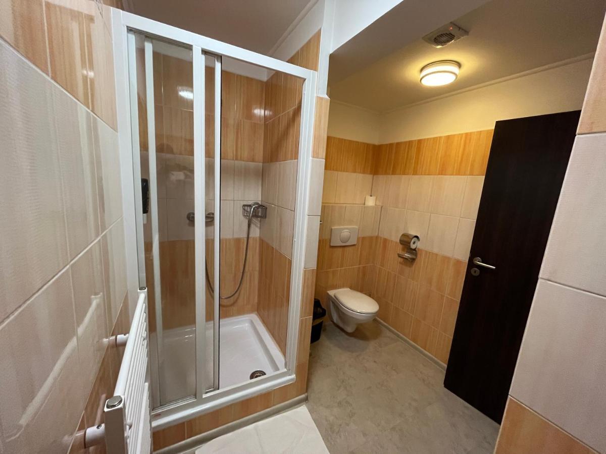 Penzion Statek Bernard Královské Poříčí Exterior foto