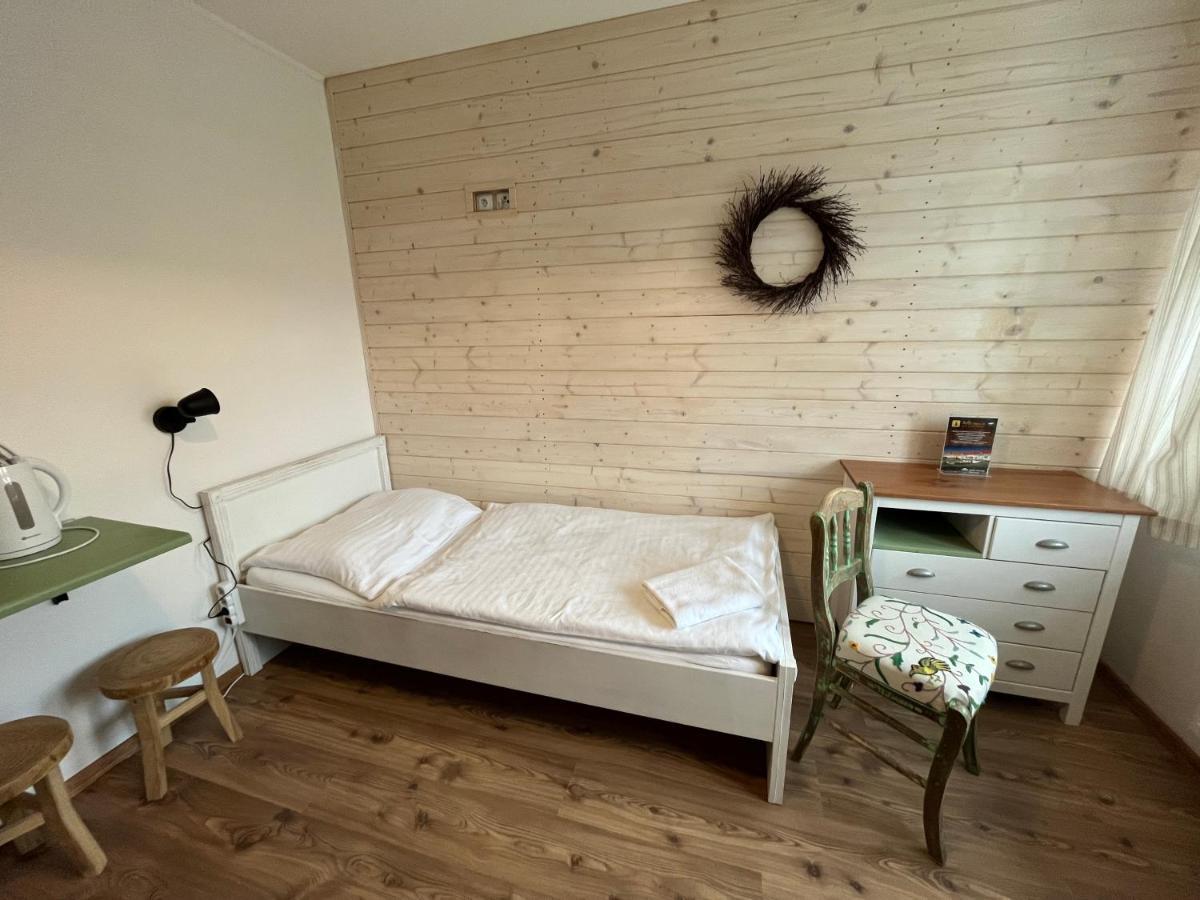 Penzion Statek Bernard Královské Poříčí Exterior foto
