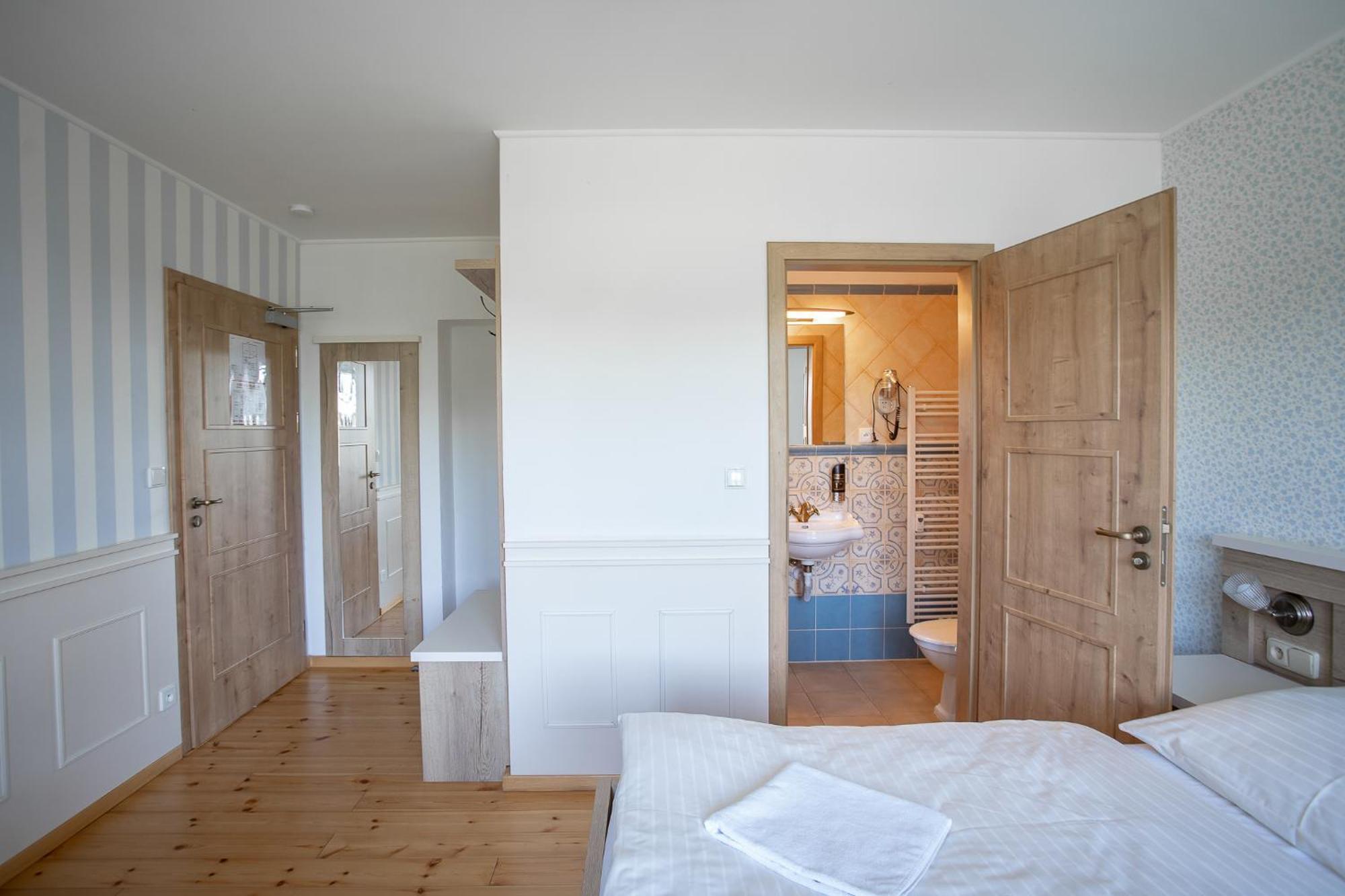 Penzion Statek Bernard Královské Poříčí Habitación foto
