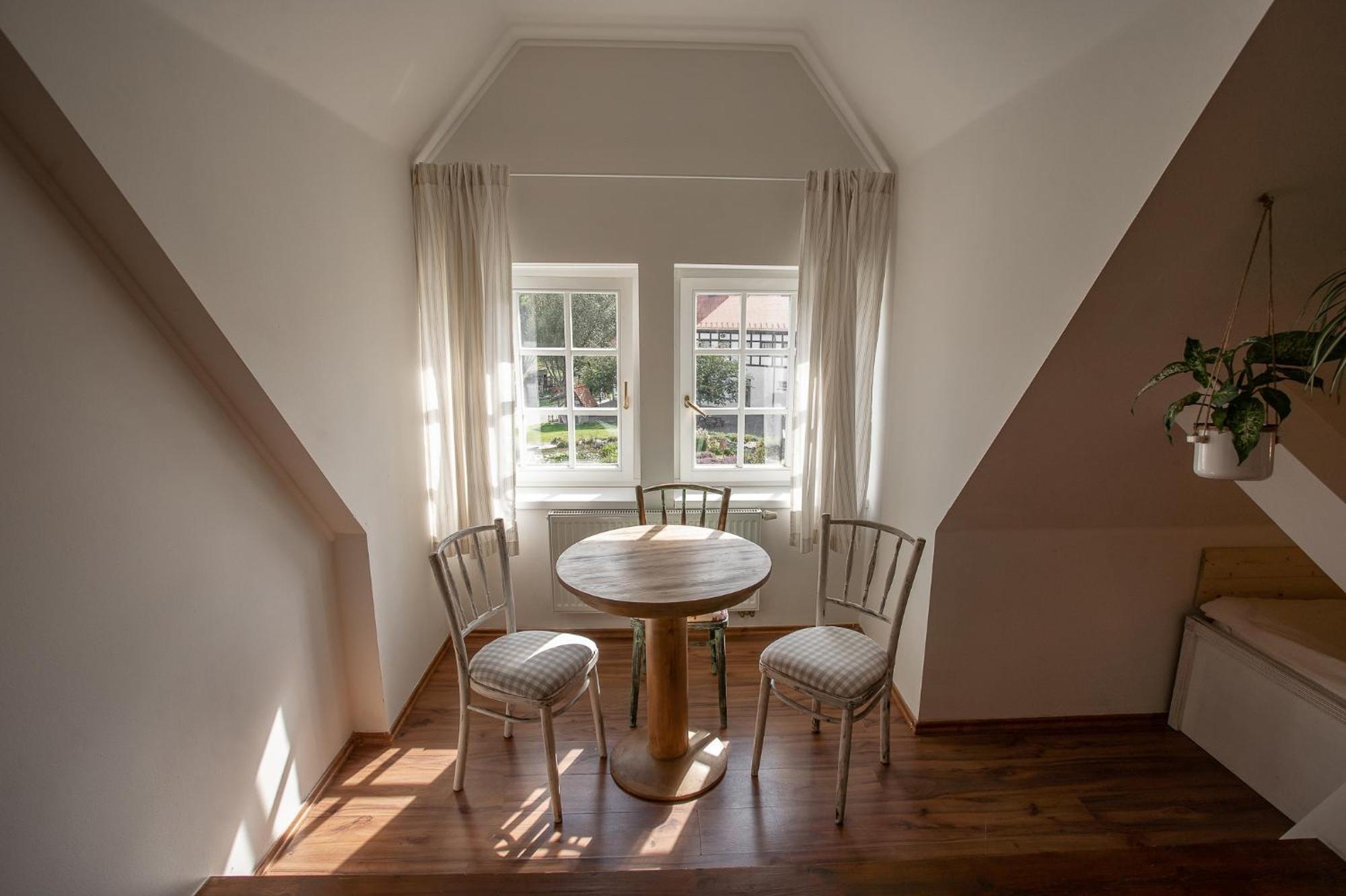 Penzion Statek Bernard Královské Poříčí Habitación foto