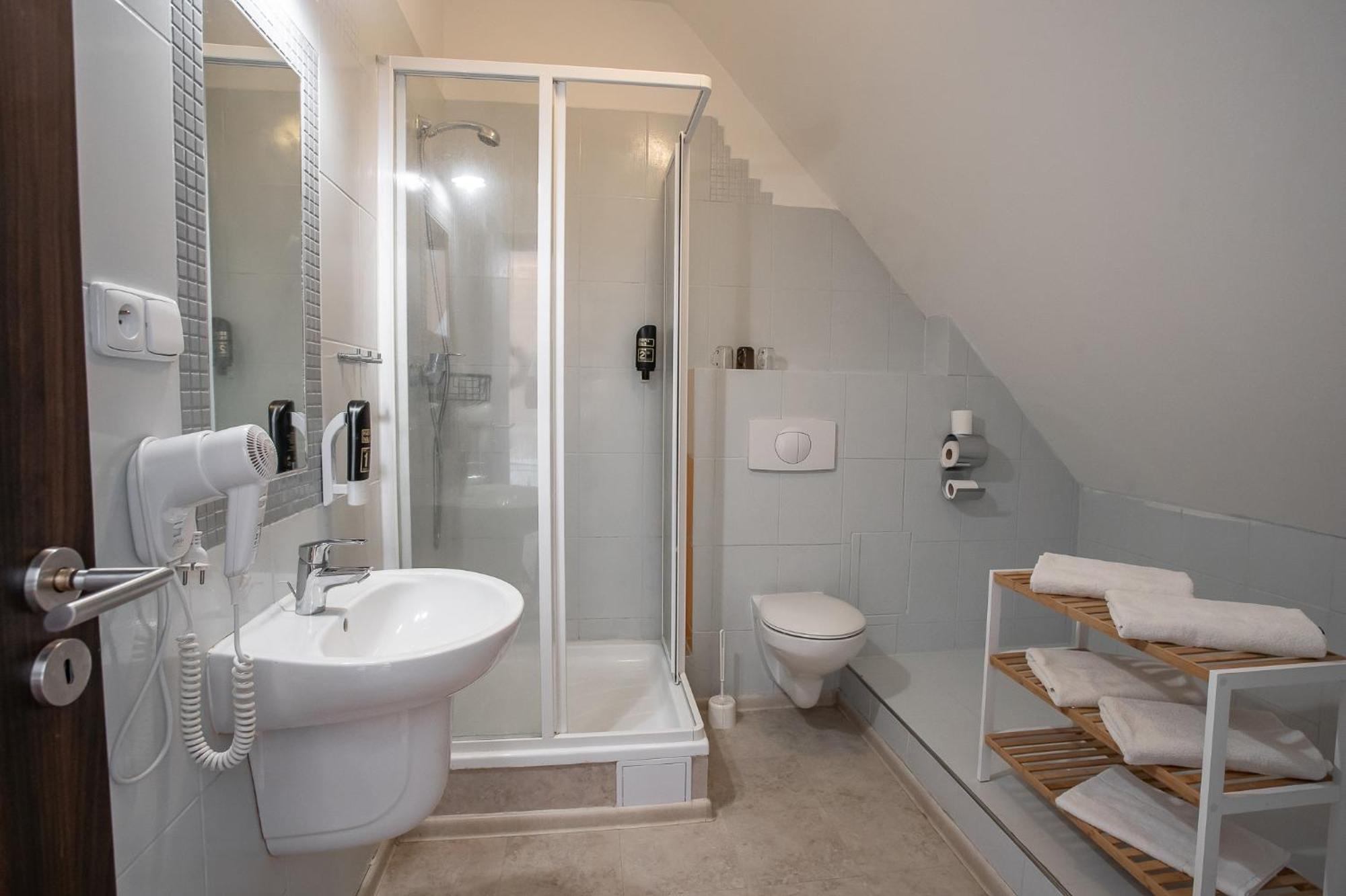 Penzion Statek Bernard Královské Poříčí Habitación foto