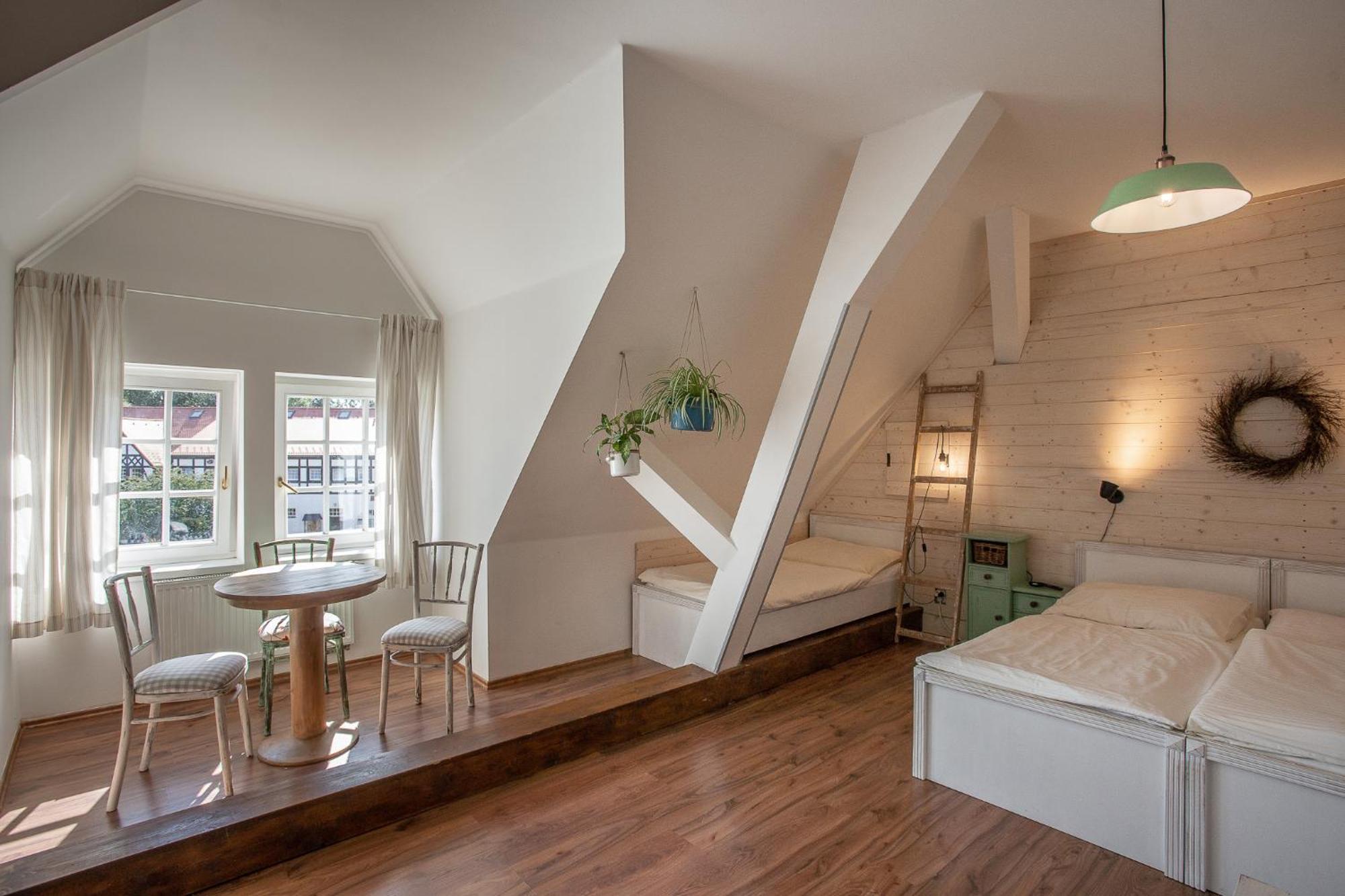 Penzion Statek Bernard Královské Poříčí Habitación foto