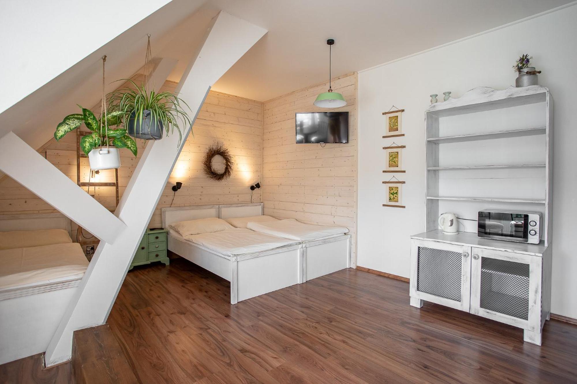 Penzion Statek Bernard Královské Poříčí Habitación foto